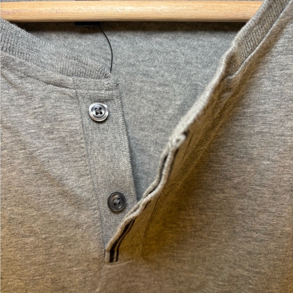 NWT Express Heather Gray Long Sleeve Shirt - Picture 2 of 5